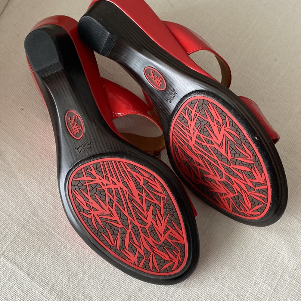 Sofft Coral Red Slide Sandal Size 9 NWT in box Patent Leather - Picture 5 of 8